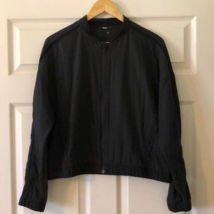 Like New Lululemon Black Zip Up Jacket